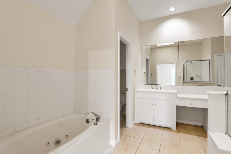 8115 Dogwood Lane, Irving TX 75063 - Photo 19