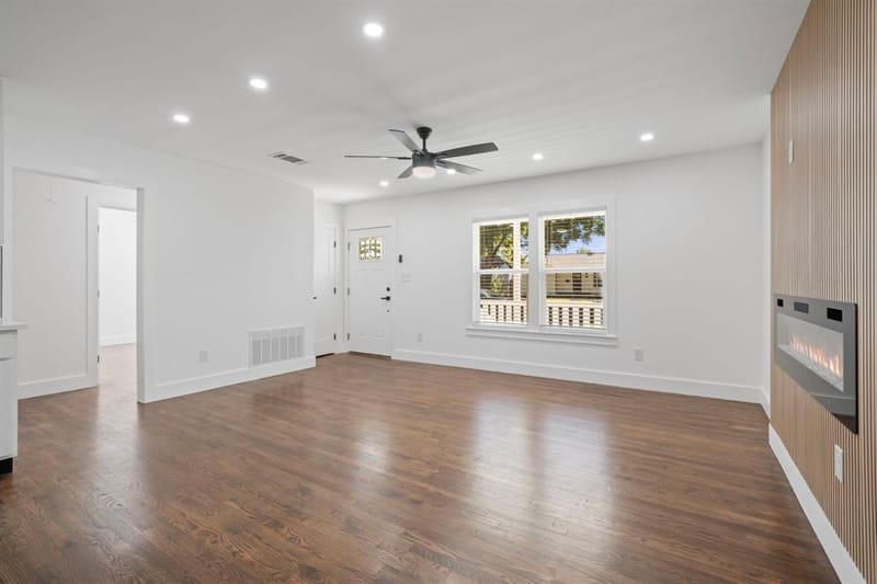 2823 Cherrywood Avenue, Dallas TX 75235 - Photo 5