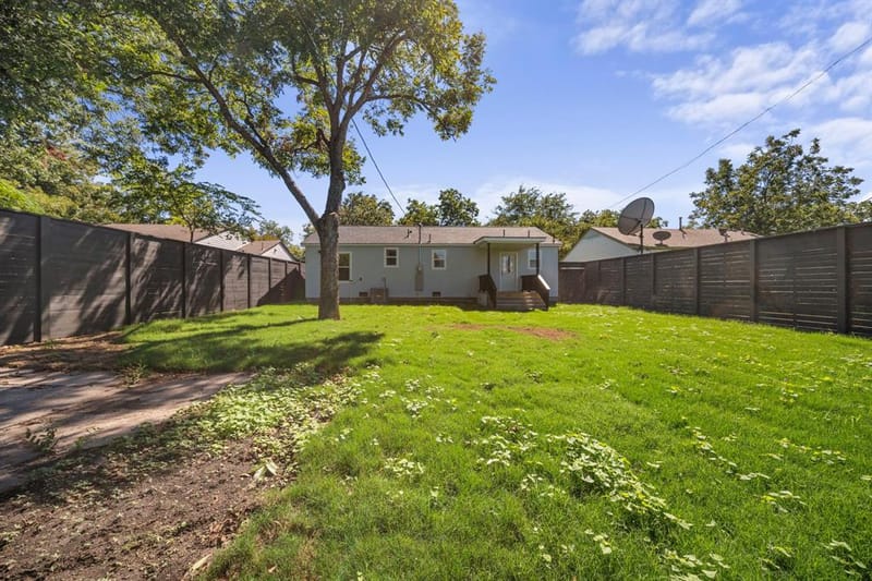 2823 Cherrywood Avenue, Dallas TX 75235 - Photo 20