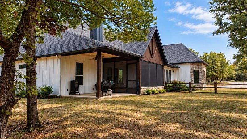 1098 Paradise Parkway, Poolville TX 76487 - Photo 22