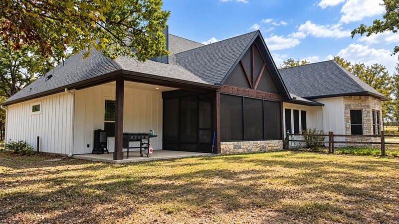 1098 Paradise Parkway, Poolville TX 76487 - Photo 24
