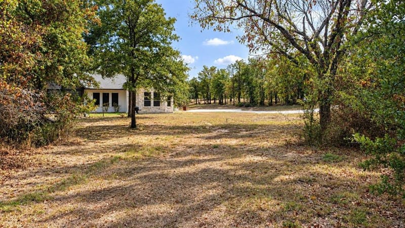 1098 Paradise Parkway, Poolville TX 76487 - Photo 30
