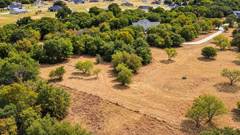 1098 Paradise Parkway, Poolville TX 76487 - Photo 34