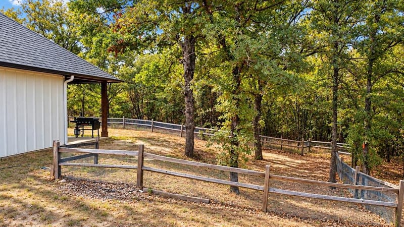 1098 Paradise Parkway, Poolville TX 76487 - Photo 25