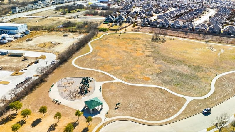 2112 Valley Forge Trail, Fort Worth TX 76177 - Photo 32