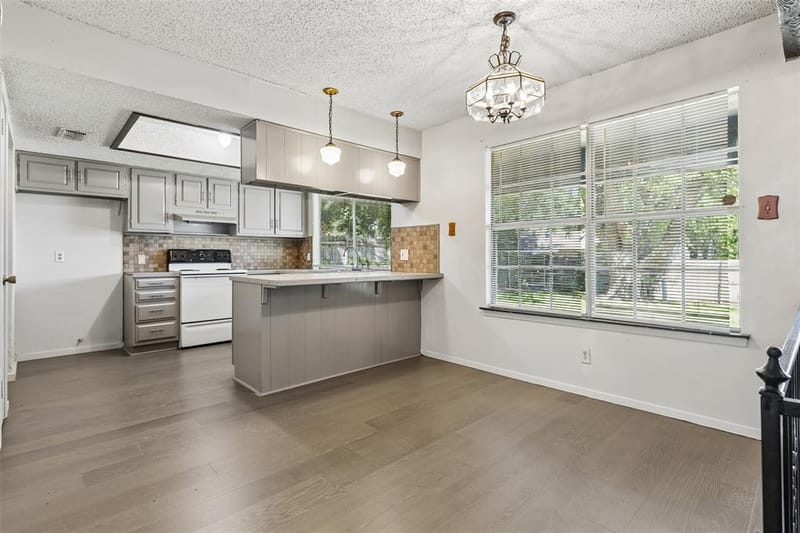 517 Sussex Drive, Arlington TX 76014 - Photo 8