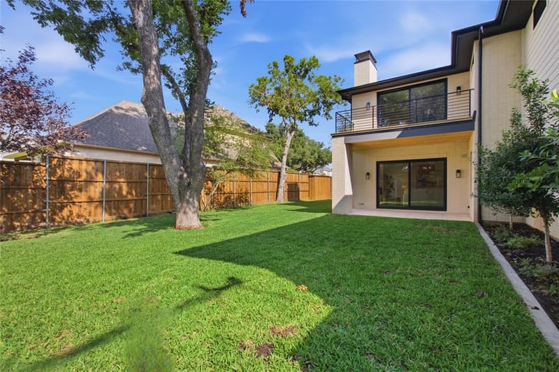6834 Deloache Avenue, Dallas TX 75225 - Photo 35
