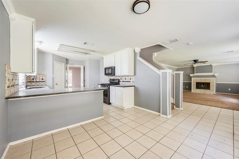 812 Jockey Club Lane, Fort Worth TX 76179 - Photo 9