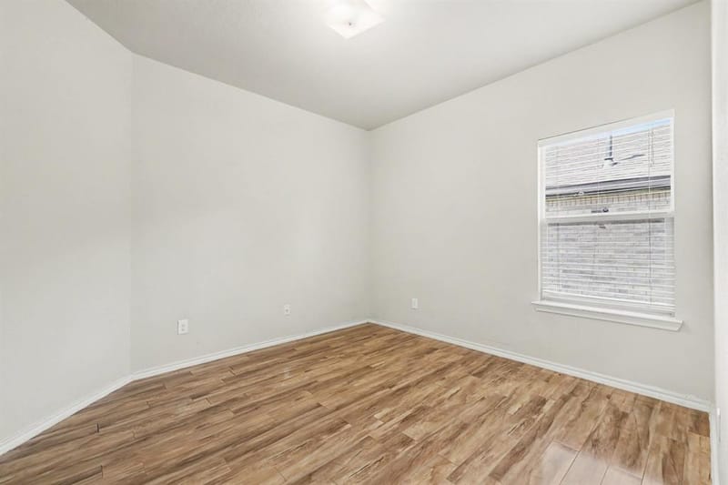 8738 Misty Bluff Court, Dallas TX 75249 - Photo 16