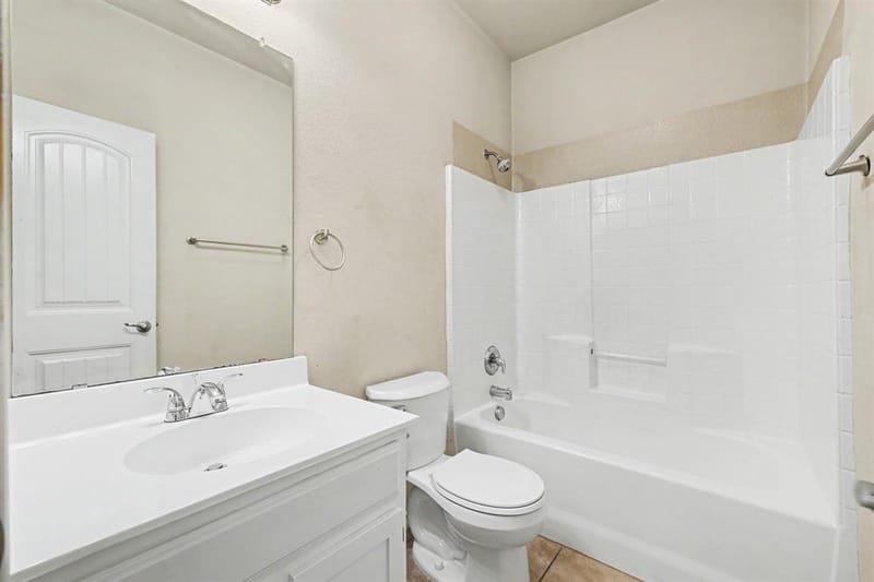 8738 Misty Bluff Court, Dallas TX 75249 - Photo 18