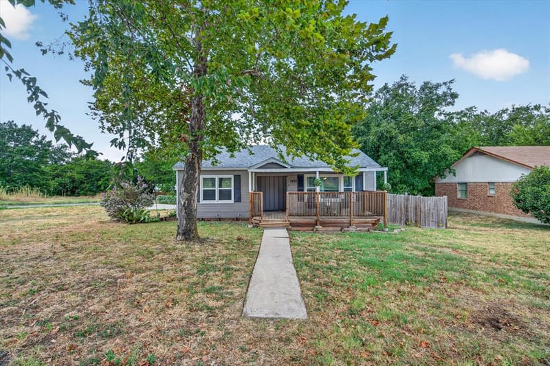 1412 Sloan Street, Weatherford TX 76086