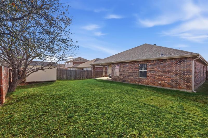 441 Buoy Drive, Crowley TX 76036 - Photo 30