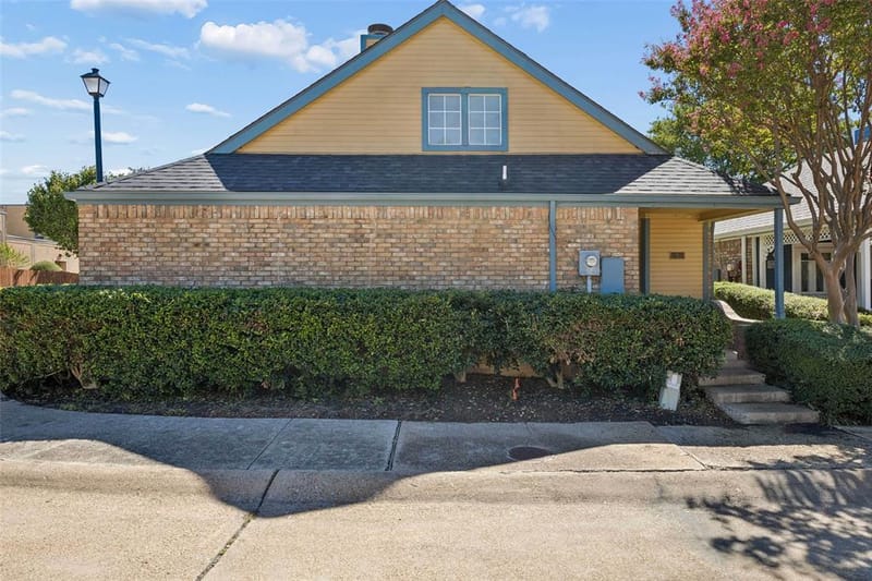 10919 Gable Circle, Dallas TX 75229 - Photo 30