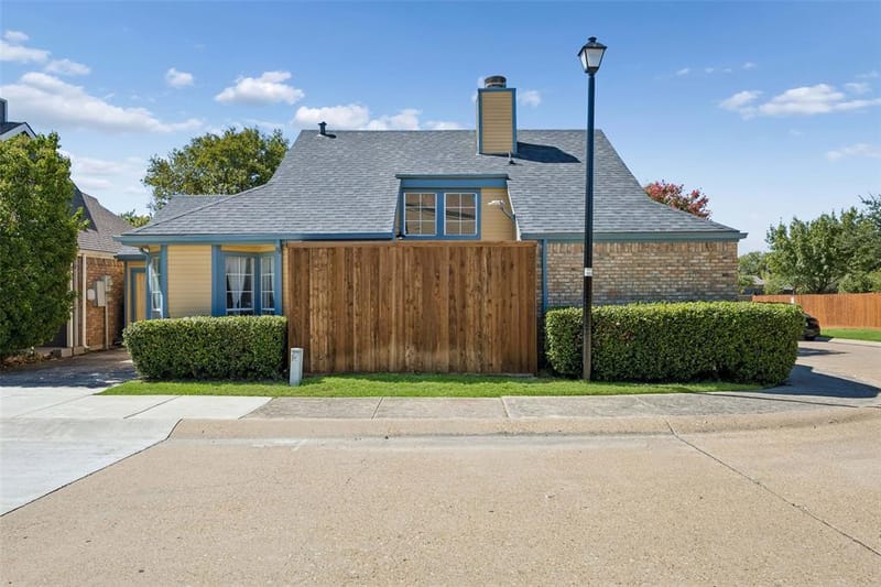 10919 Gable Circle, Dallas TX 75229 - Photo 31