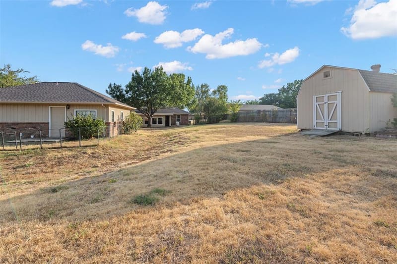 911 Clearview Street, Krum TX 76249 - Photo 20