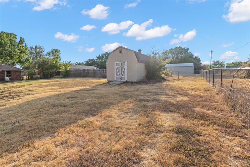 911 Clearview Street, Krum TX 76249 - Photo 35