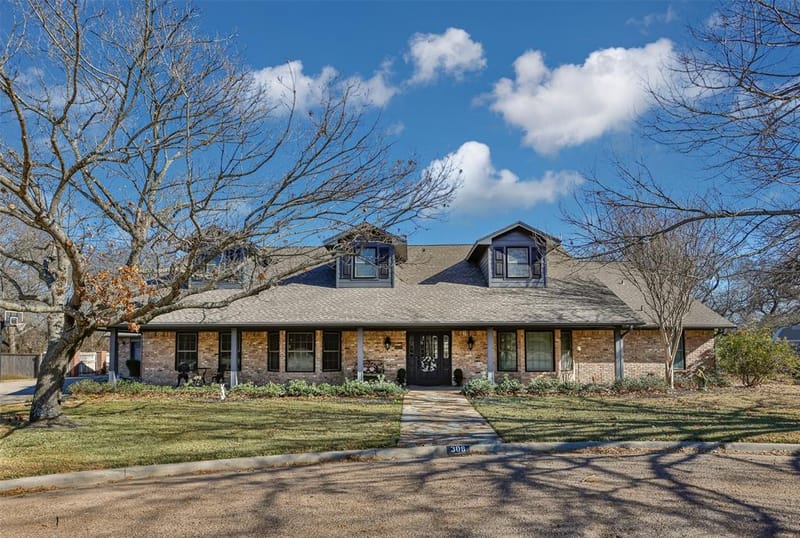 308 Wheeler Creek Court, Gainesville TX 76240 - Photo 2