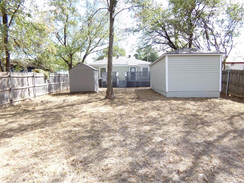 2423 Marfa Avenue, Dallas TX 75216 - Photo 17