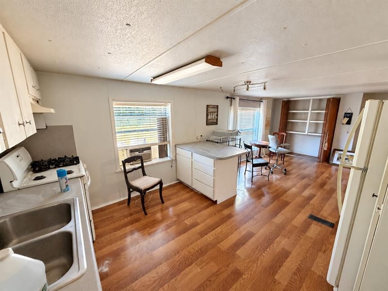 3048 Green Meadows Road, Granbury TX 76049 - Photo 7
