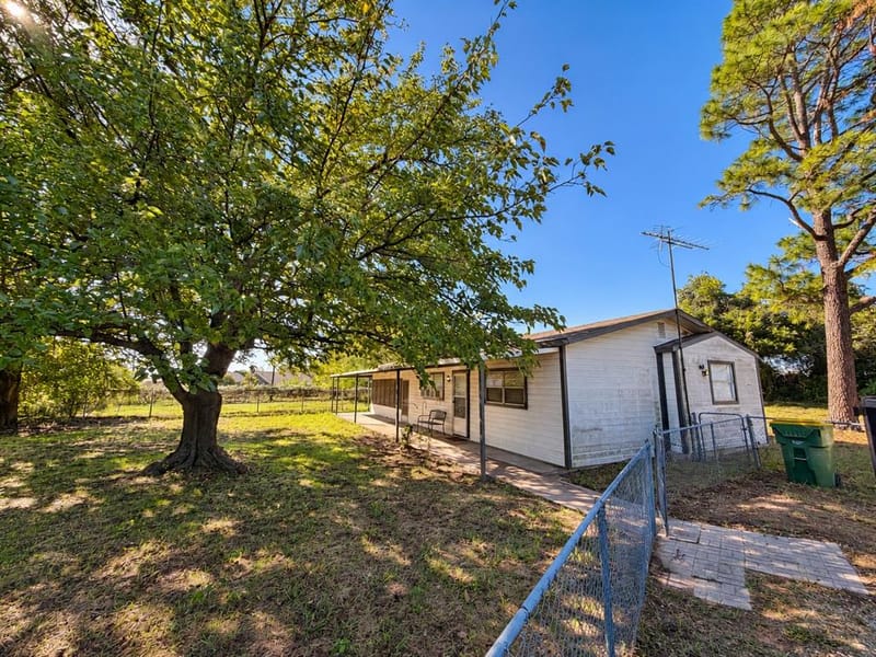 3048 Green Meadows Road, Granbury TX 76049