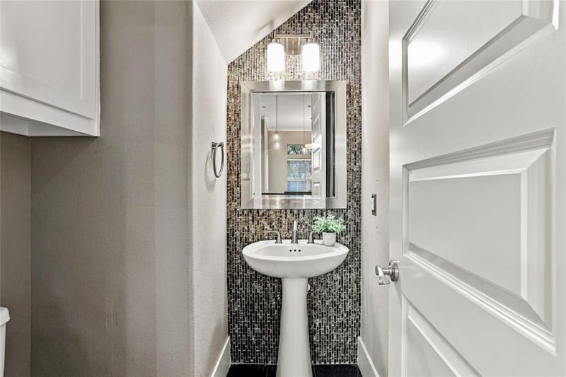 2223 Eriksson Lane, Dallas TX 75204 - Photo 13