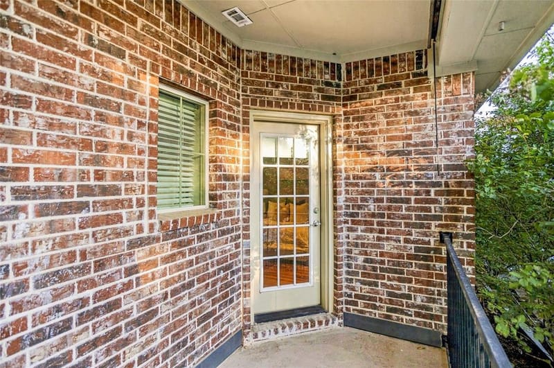 2223 Eriksson Lane, Dallas TX 75204 - Photo 19