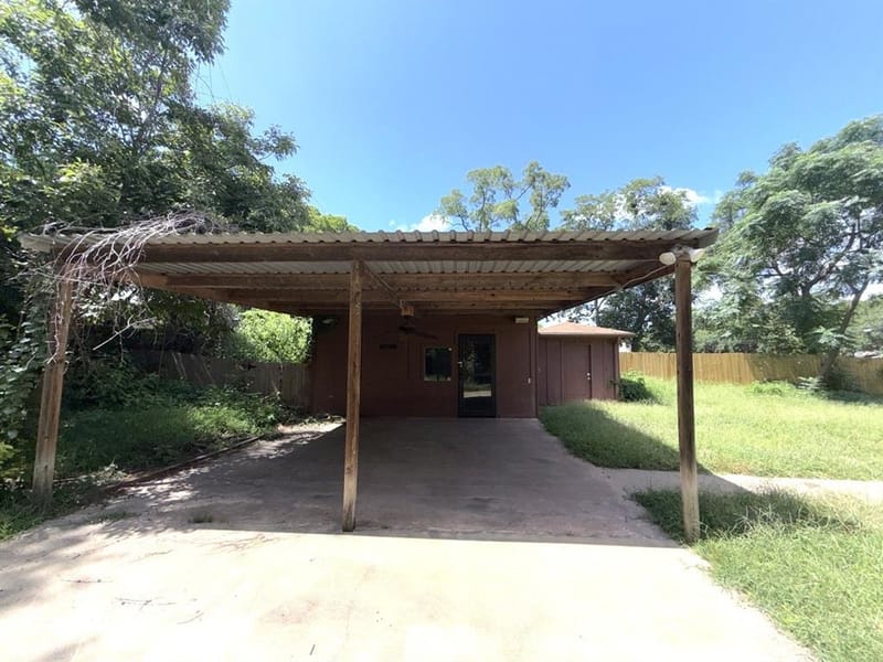 216 S Prairieville Street, Athens TX 75751 - Photo 6