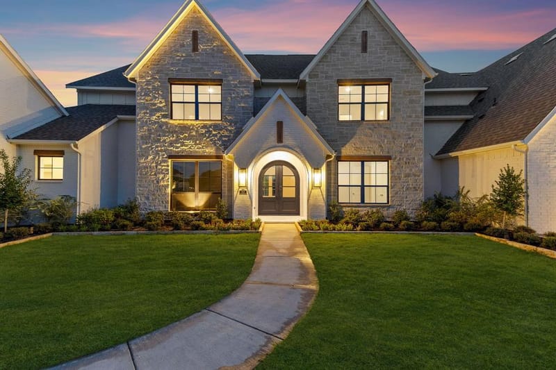313 Chapel View Court, Heath TX 75032