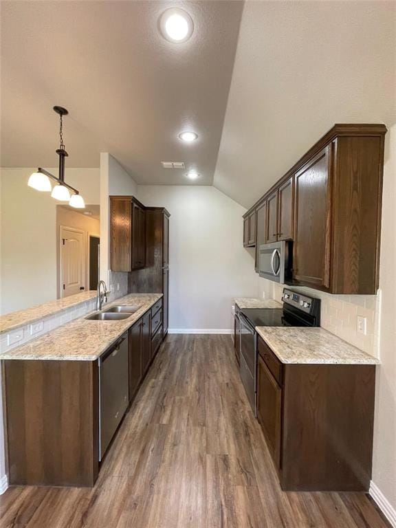 628 E Walcott Street, Pilot Point TX 76258 - Photo 7