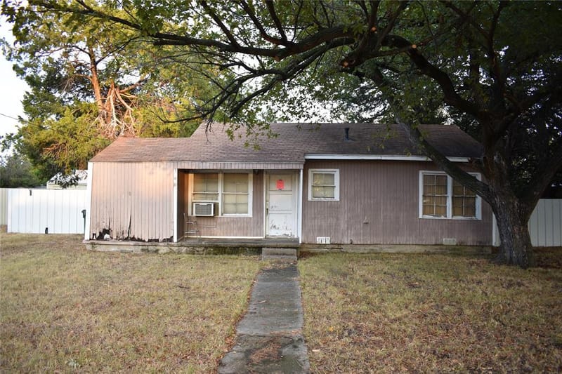 1802 Cottonwood Road, Carrollton TX 75006 - Photo 2