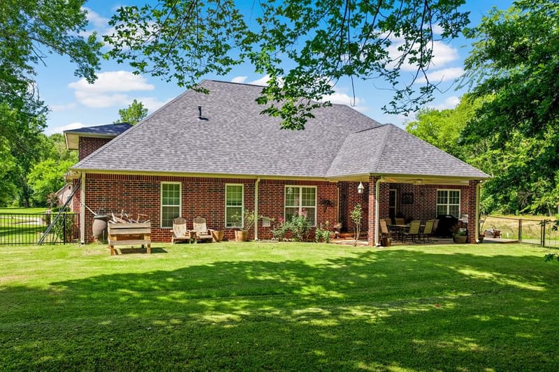 910 Holly Hill, Mount Pleasant TX 75455 - Photo 27