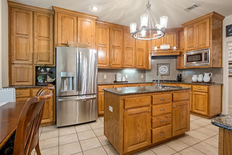 910 Holly Hill, Mount Pleasant TX 75455 - Photo 10