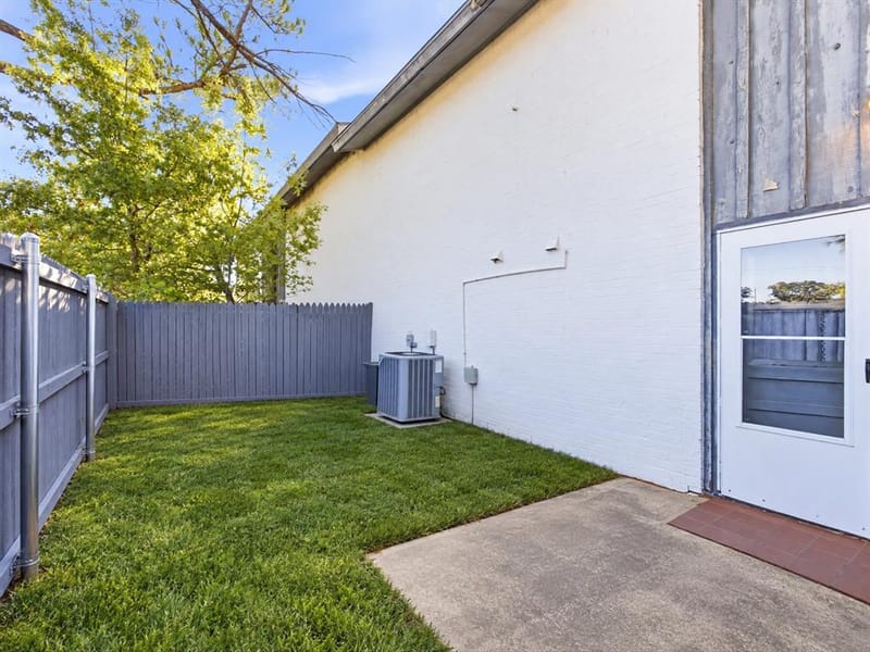 404 Hollyhill Lane # 404, Denton TX 76205 - Photo 26