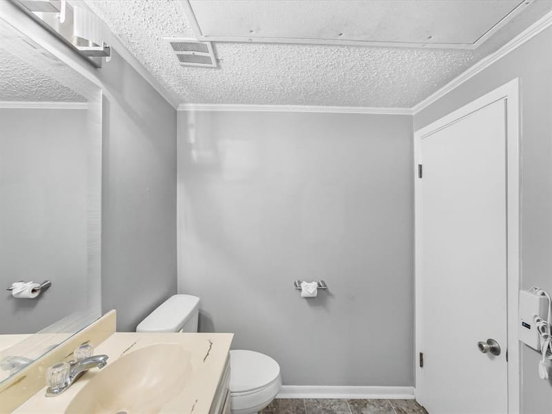 404 Hollyhill Lane # 404, Denton TX 76205 - Photo 10