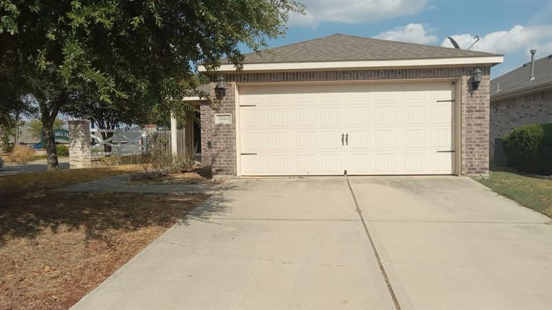 8944 Sunny Hollow Drive, Fort Worth TX 76179