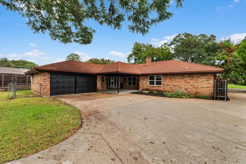 4345 Rota Circle, Fort Worth TX 76133 - Photo 37
