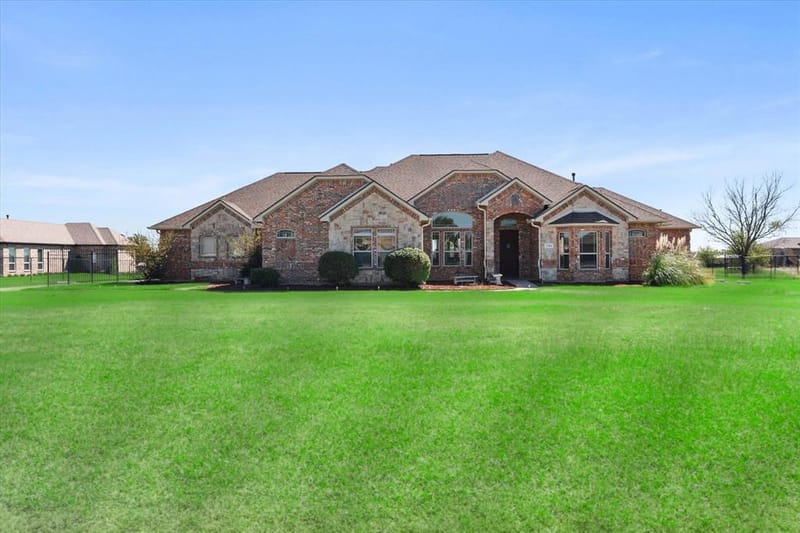7168 Granville Drive, Mansfield TX 76063