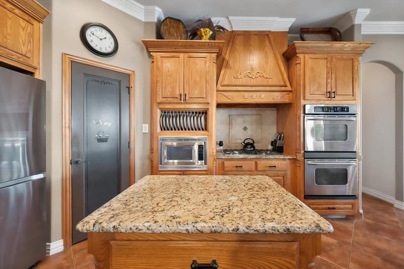 7168 Granville Drive, Mansfield TX 76063 - Photo 4