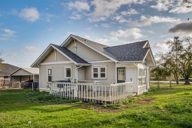 537 N 1st Street, Krum TX 76249 - Photo 18