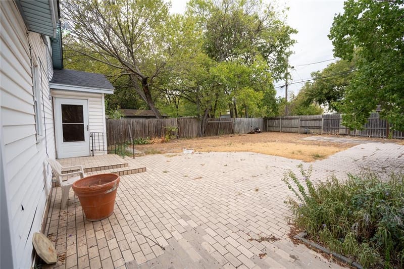 6735 Woodard Avenue, Dallas TX 75227 - Photo 24