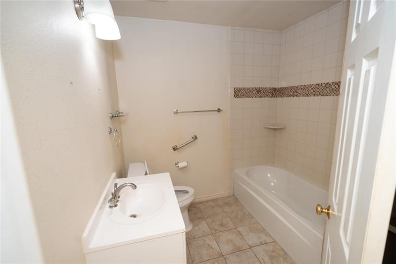 6735 Woodard Avenue, Dallas TX 75227 - Photo 14