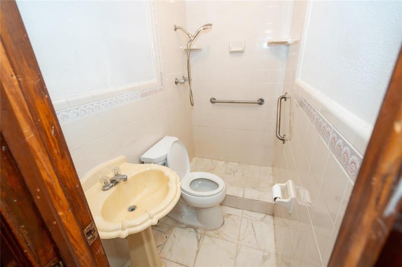 6735 Woodard Avenue, Dallas TX 75227 - Photo 21