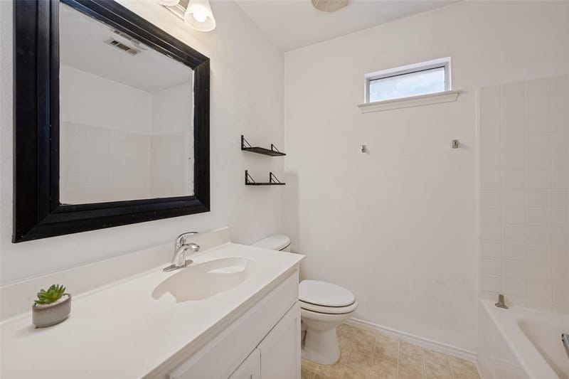 909 Honey Locust Lane, Crowley TX 76036 - Photo 10