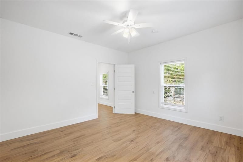 2222 W Bond Street, Denison TX 75020 - Photo 16