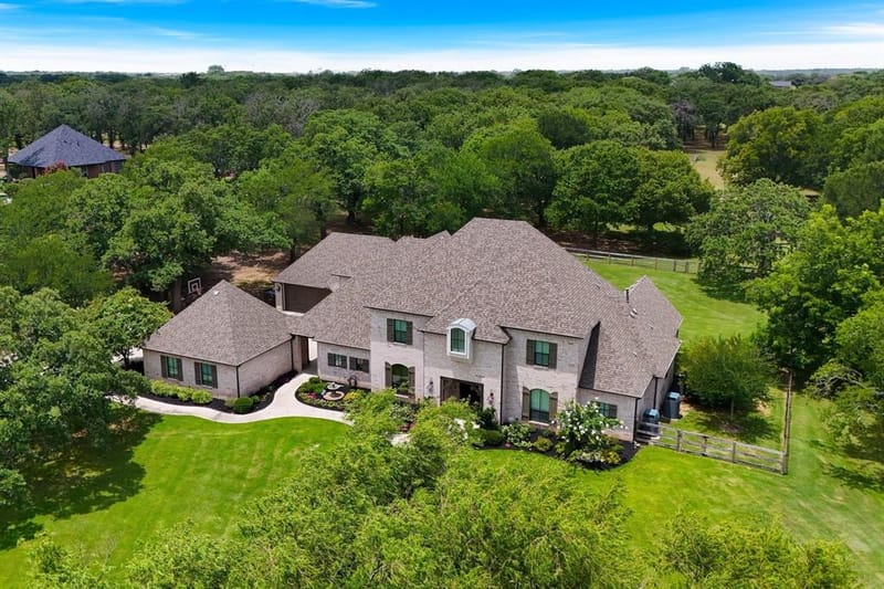 233 Hickory Ridge Court, Argyle TX 76226