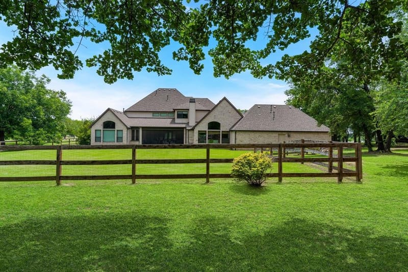 233 Hickory Ridge Court, Argyle TX 76226 - Photo 37