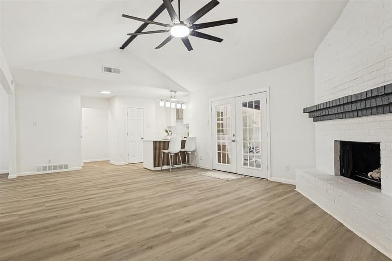 354 Brookview Drive, Garland TX 75043 - Photo 5