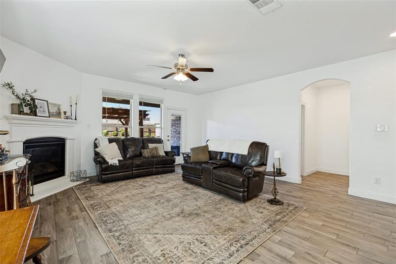 2809 Grizzly Road, Aubrey TX 76227 - Photo 12