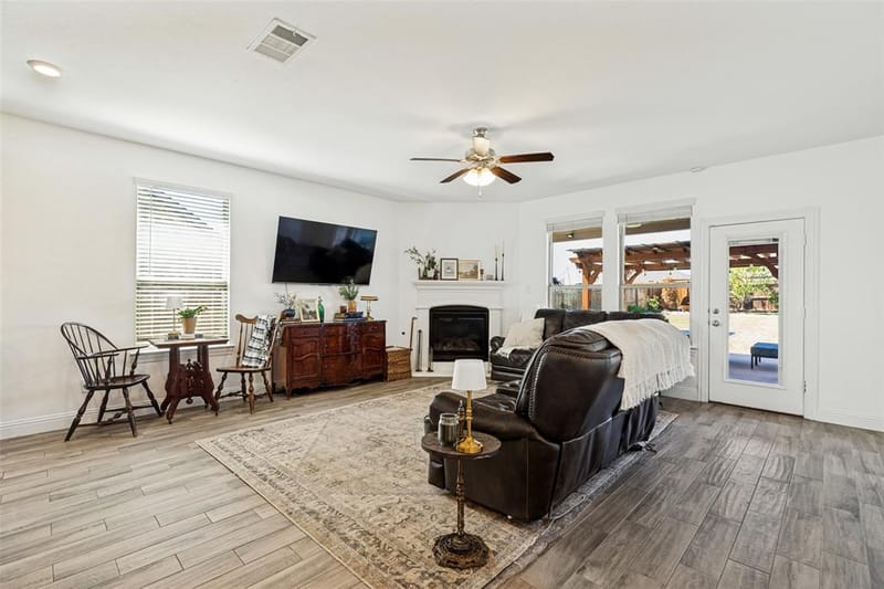 2809 Grizzly Road, Aubrey TX 76227 - Photo 11