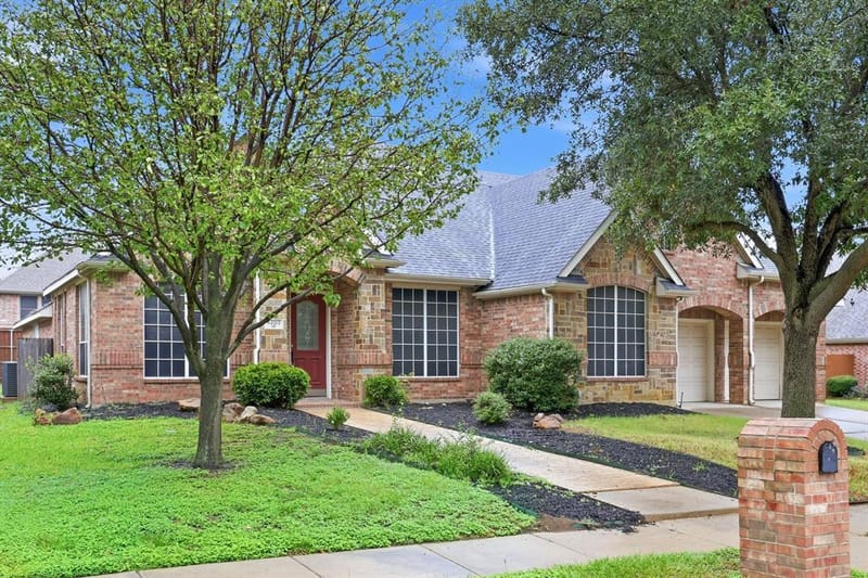 4203 Wildbriar Lane, Mansfield TX 76063 - Photo 2